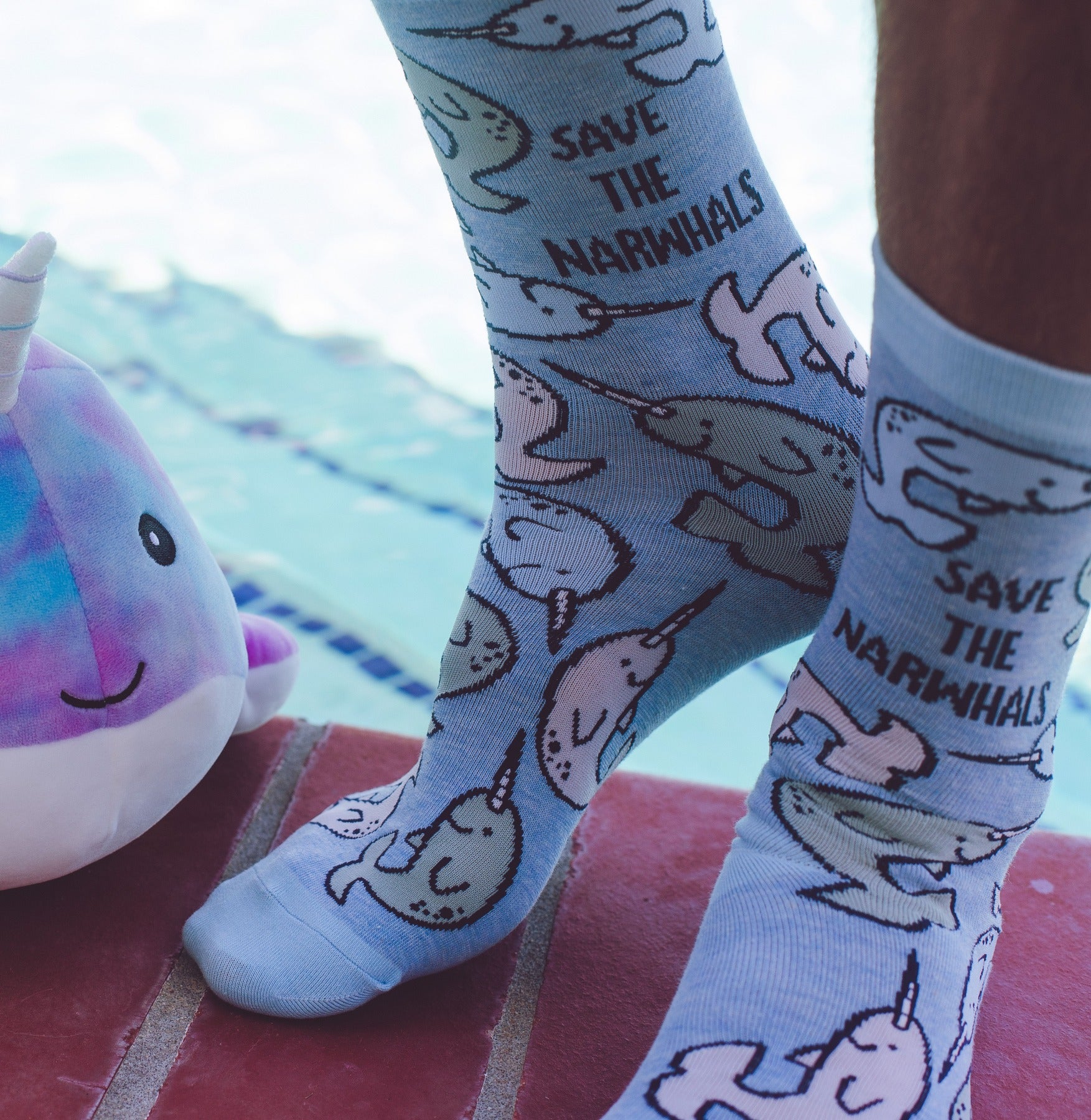 get-womens-save-the-narwhals-socks-cute-ocean-whale-unicorn-of-the-sea-graphic-footwear-discount_4.jpg