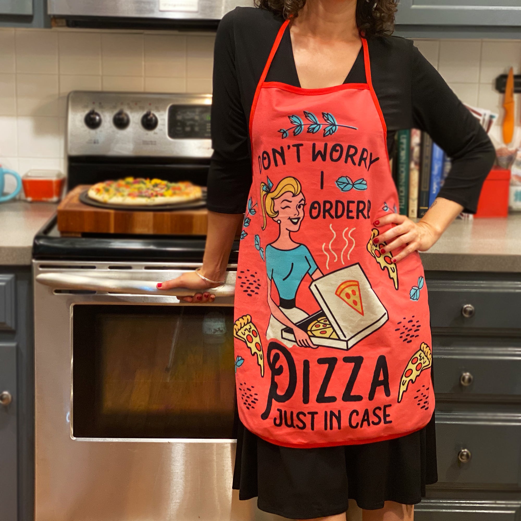 get-dont-worry-i-ordered-pizza-just-in-case-oven-mitt-apron-online-now_1.jpg