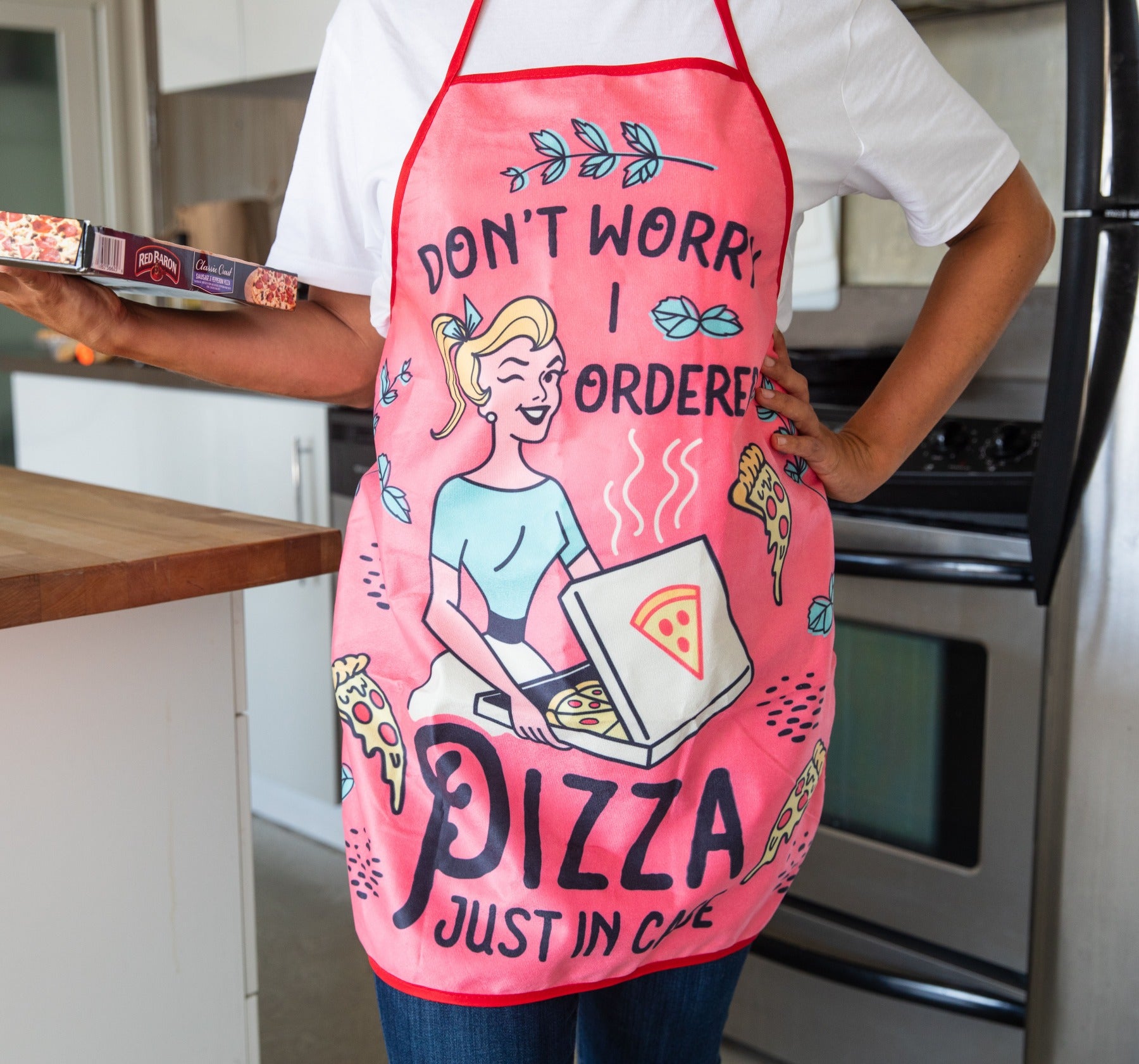 get-dont-worry-i-ordered-pizza-just-in-case-oven-mitt-apron-online-now_2.jpg