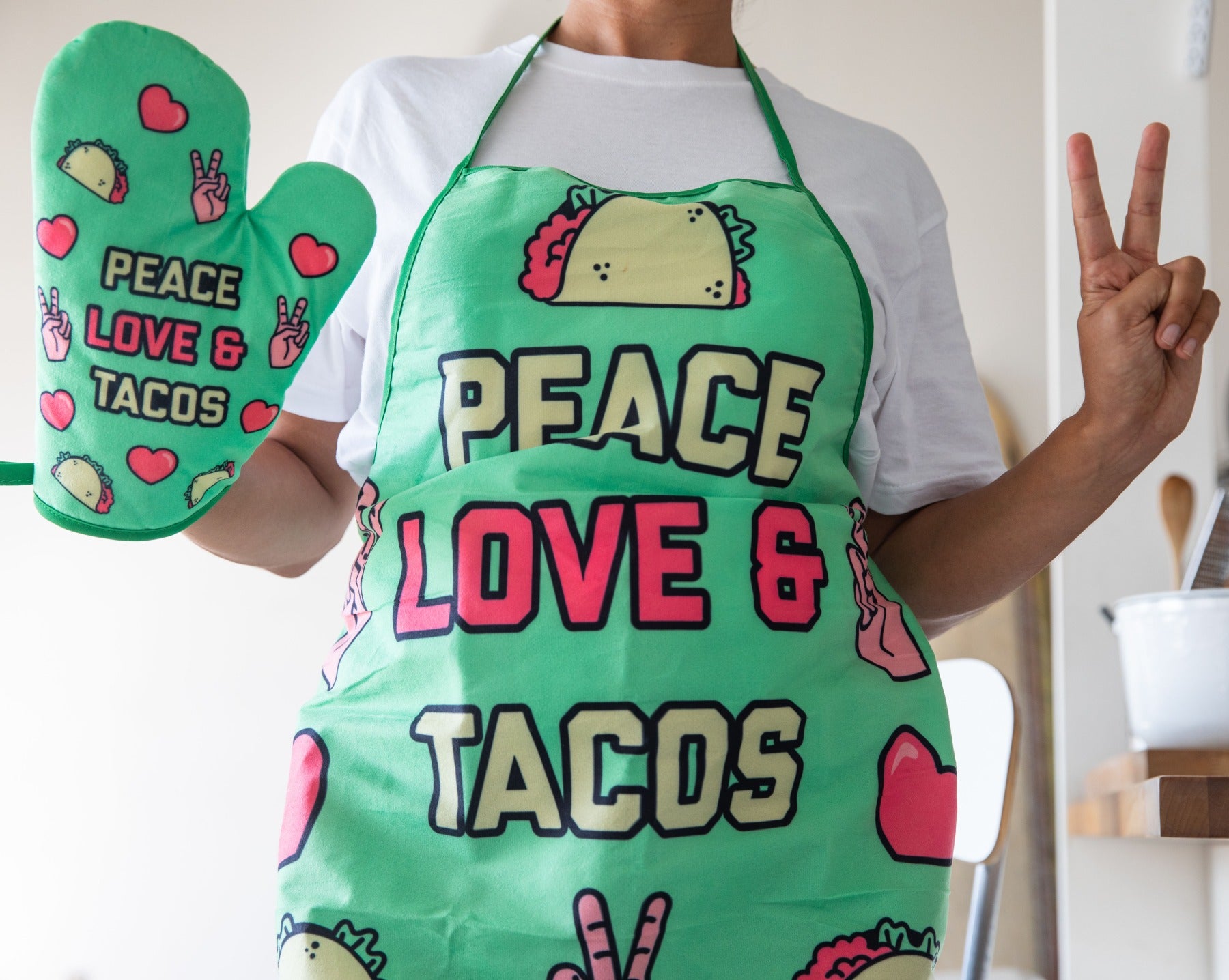 get-peace-love-tacos-oven-mitt-apron-discount_2.jpg